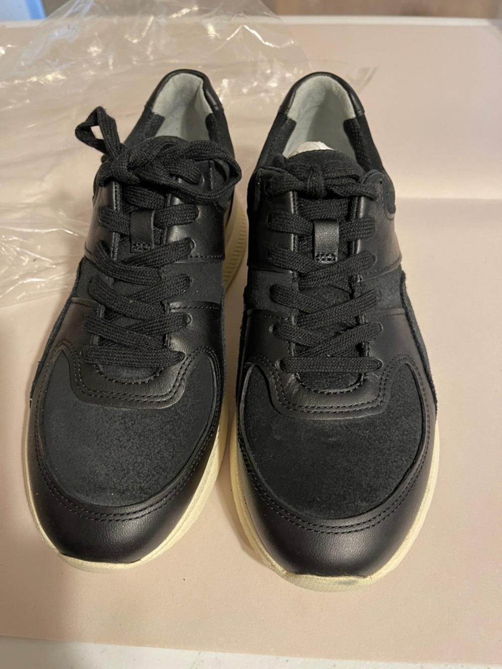 Everlane unisex Black Leather & Suede Casual Sneakers - Contemporary Comfort